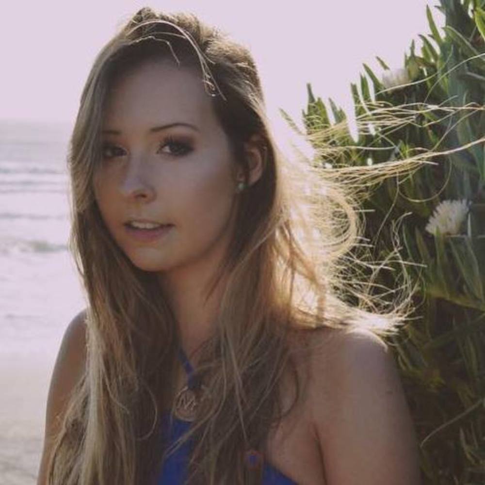 Meet your Posher, Alisia